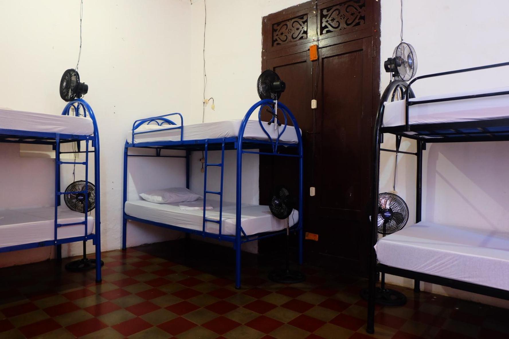 Deakachimba Hostel กรานาดา ภายนอก รูปภาพ