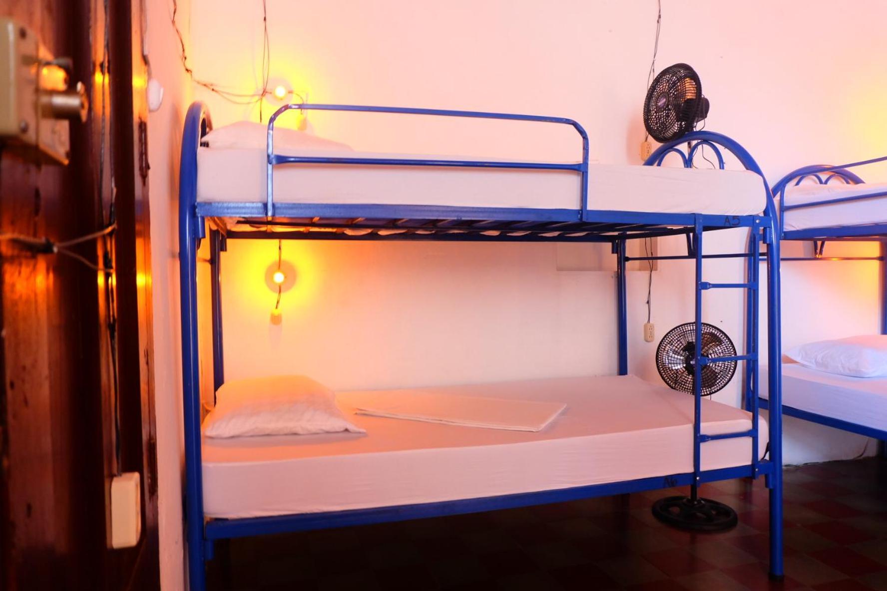 Deakachimba Hostel กรานาดา ภายนอก รูปภาพ