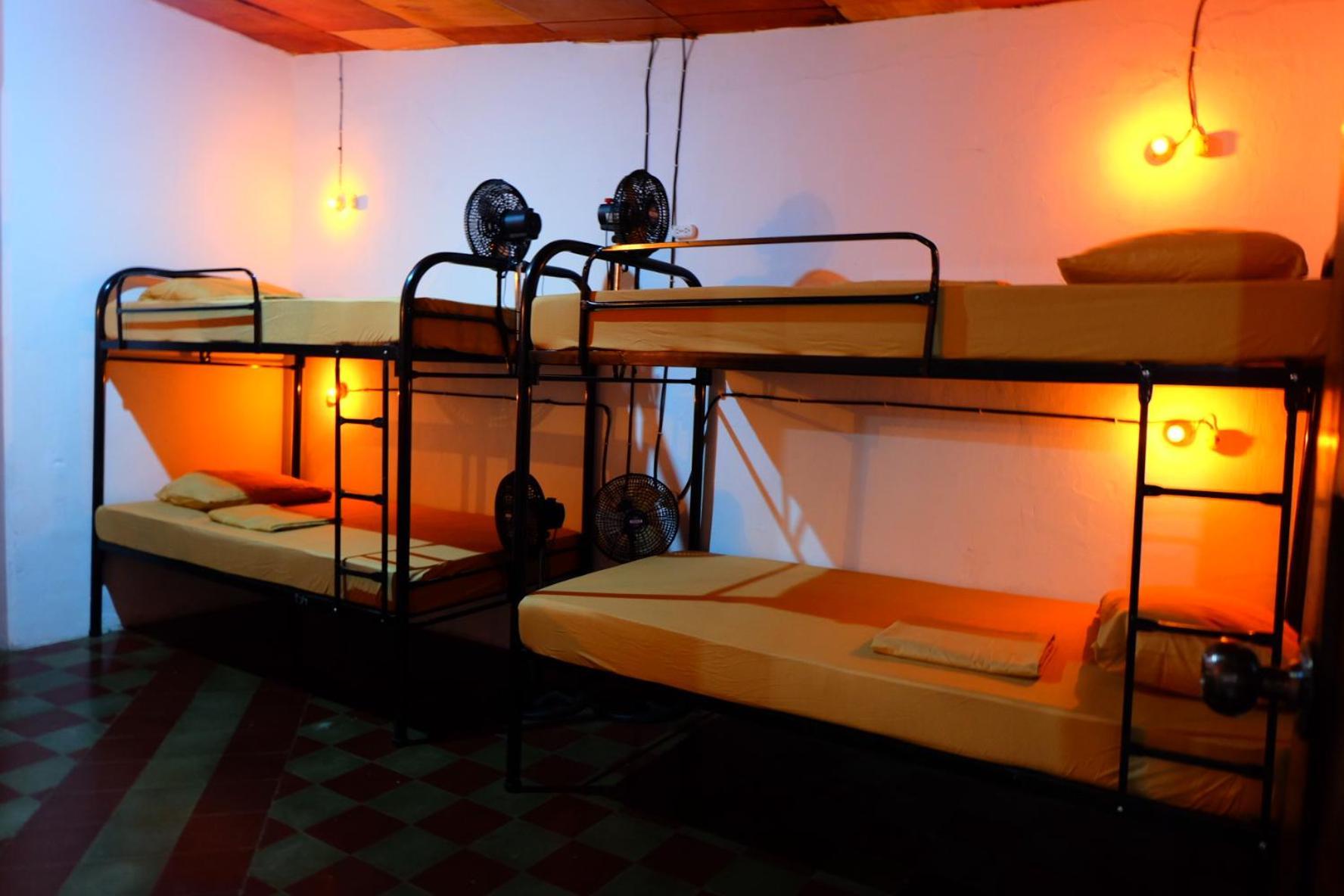 Deakachimba Hostel กรานาดา ภายนอก รูปภาพ
