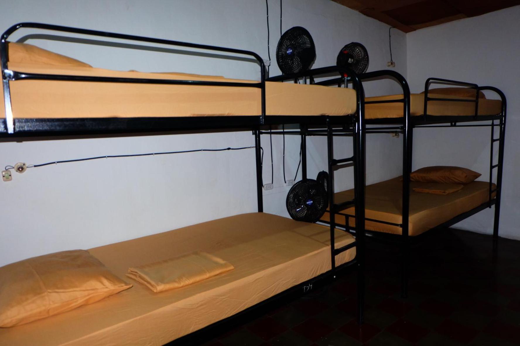 Deakachimba Hostel กรานาดา ภายนอก รูปภาพ