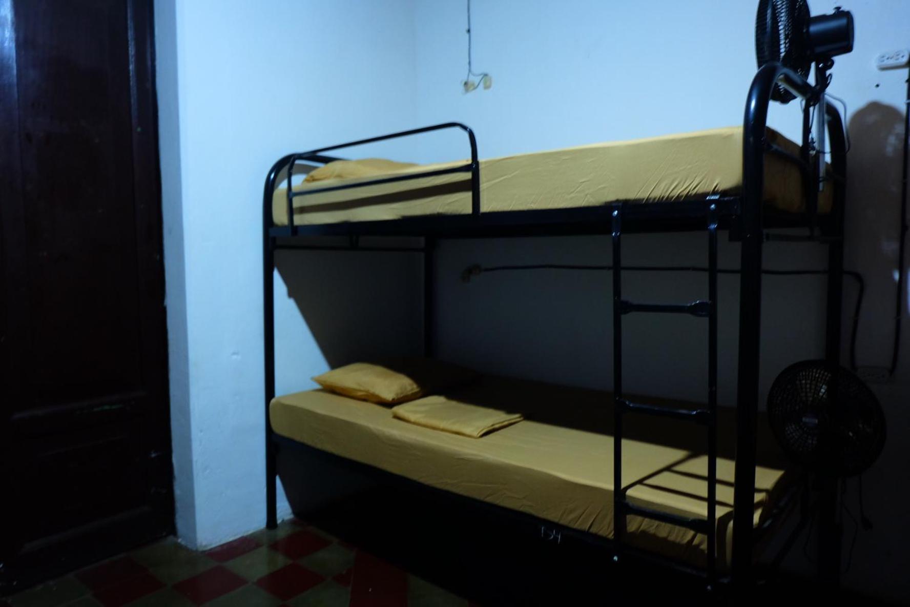 Deakachimba Hostel กรานาดา ภายนอก รูปภาพ
