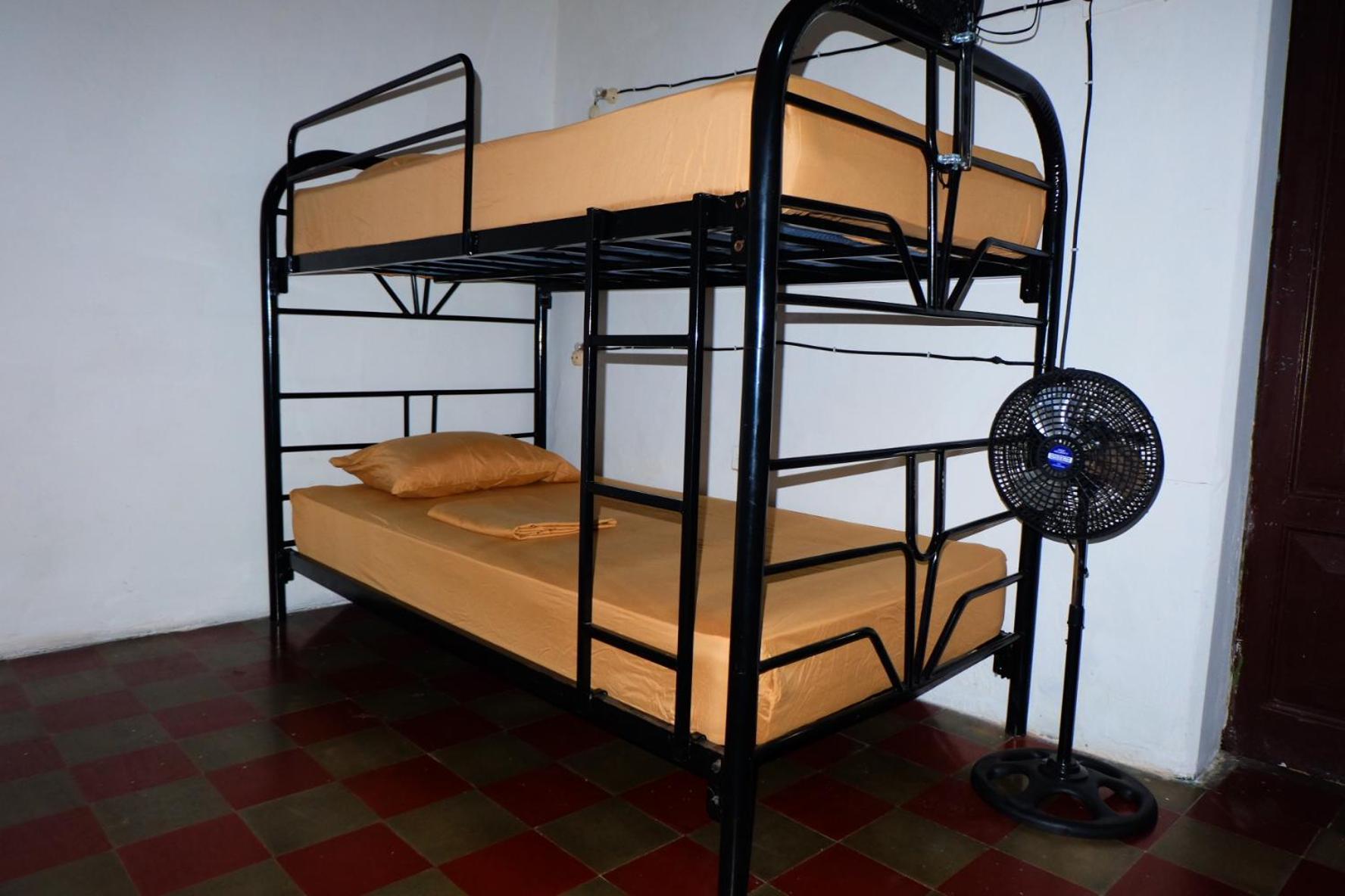 Deakachimba Hostel กรานาดา ภายนอก รูปภาพ